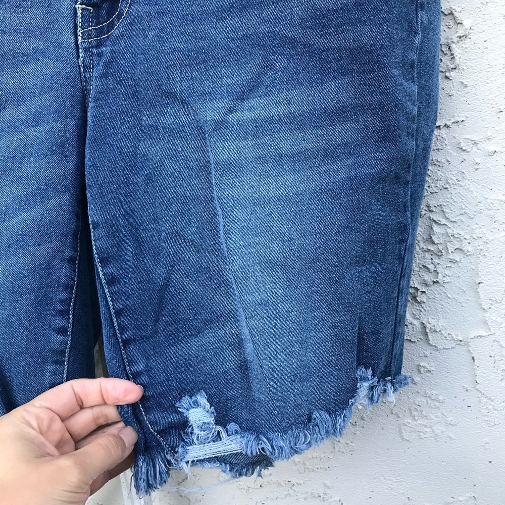 NWOT Distressed Charlotte Russe Refuge Shorts - Picture 4 of 5